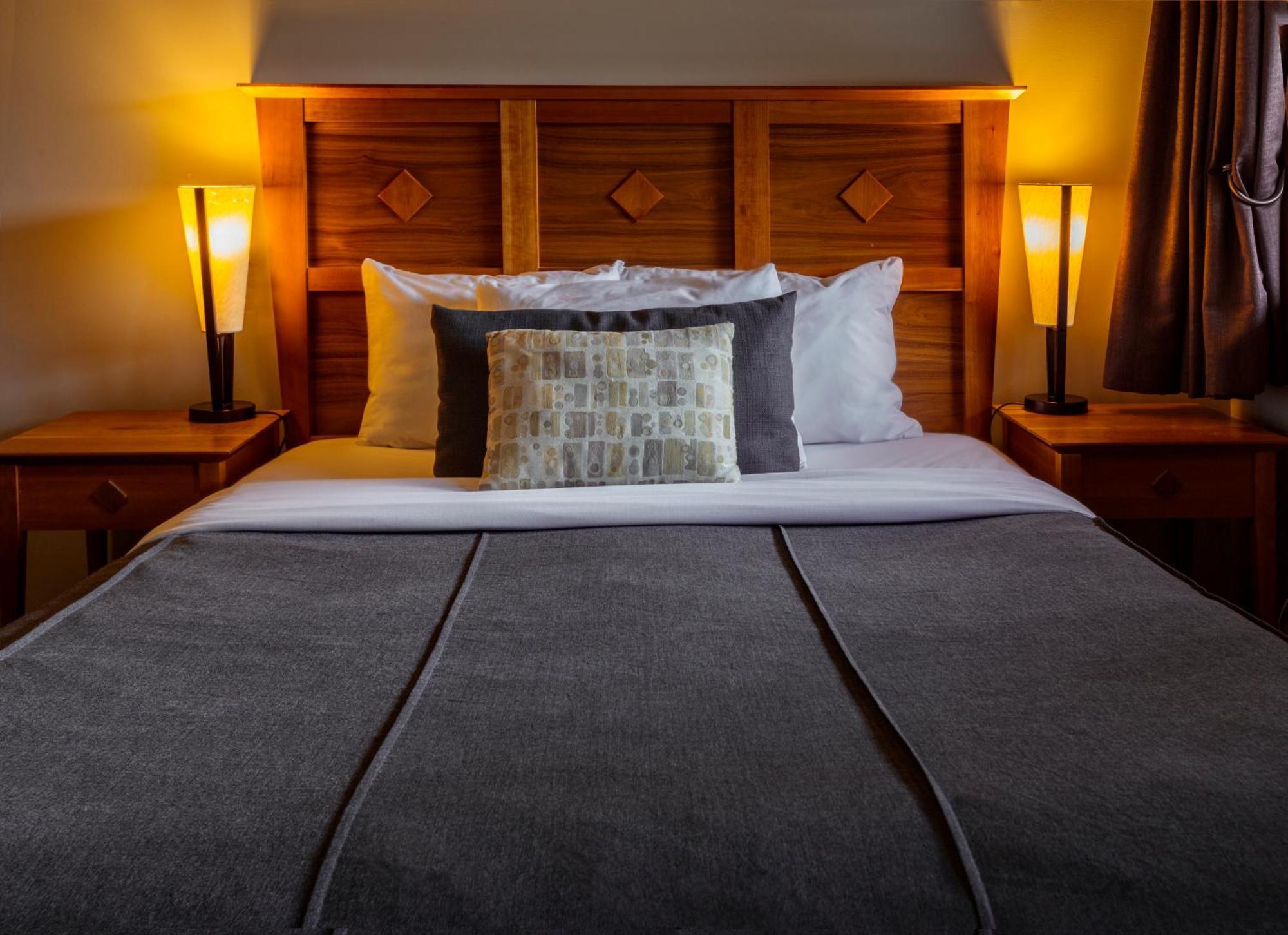 Truffle Pigs Lodge Филд Экстерьер фото